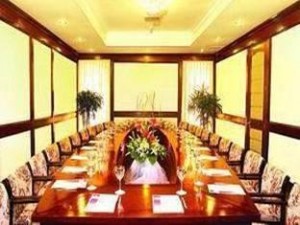 kimdoroyalcityhotel-04