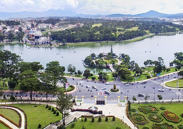 Dalat Travel Guide
